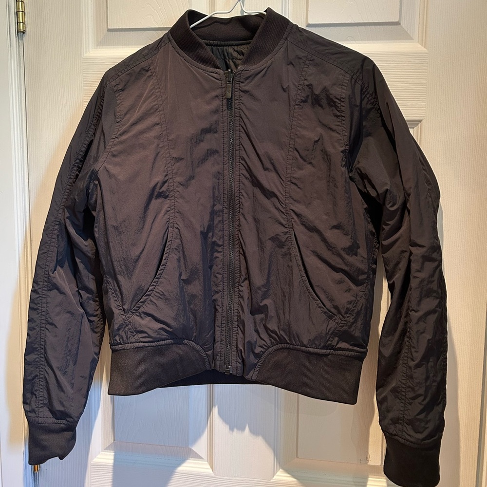 Lululemon Non-Stop Bomber *Reversible Black Size 8
